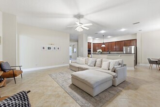 9 Creek Side Dr in Palm Coast, FL - Building Photo - Building Photo