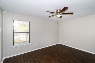 1919 Calgary Trail in Little Rock, AR - Foto de edificio - Building Photo