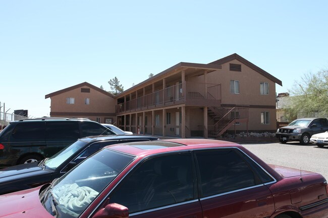 Pine Creek Apartments in Las Vegas, NV - Building Photo - Building Photo