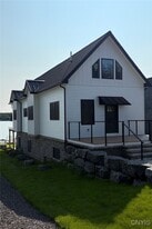 14826 Hadcock Dr in Sterling, NY - Building Photo