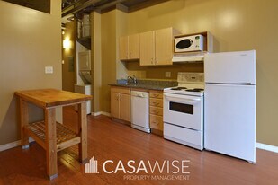 10024-10024 Jasper Ave in Edmonton, AB - Building Photo