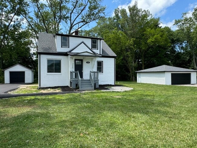 1030 N Old State Rd 49, Unit 8 in Chesterton, IN - Building Photo - Building Photo