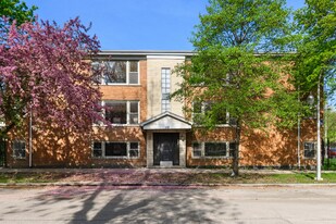 2128 N Whipple St in Chicago, IL - Building Photo