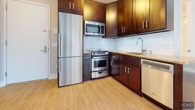 237 E 34th St in New York, NY - Building Photo - Building Photo