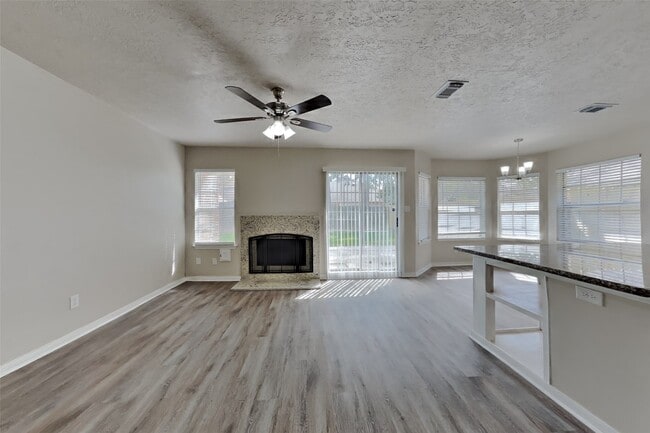 8306 Lake Crystal Dr