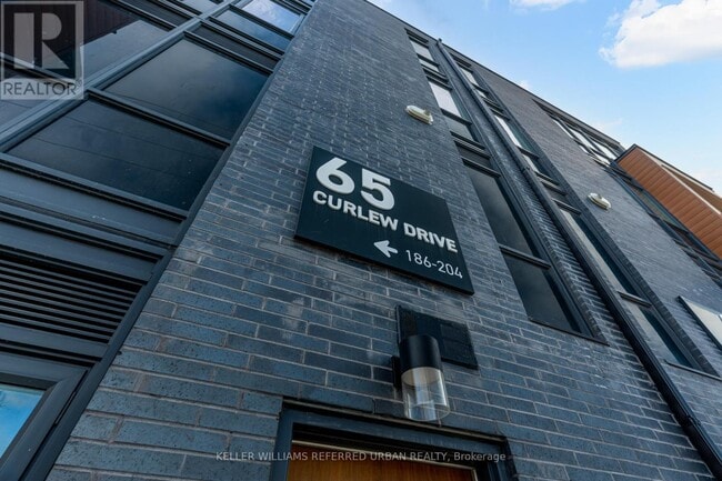 65 Curlew Dr in Toronto, ON - Building Photo - Building Photo