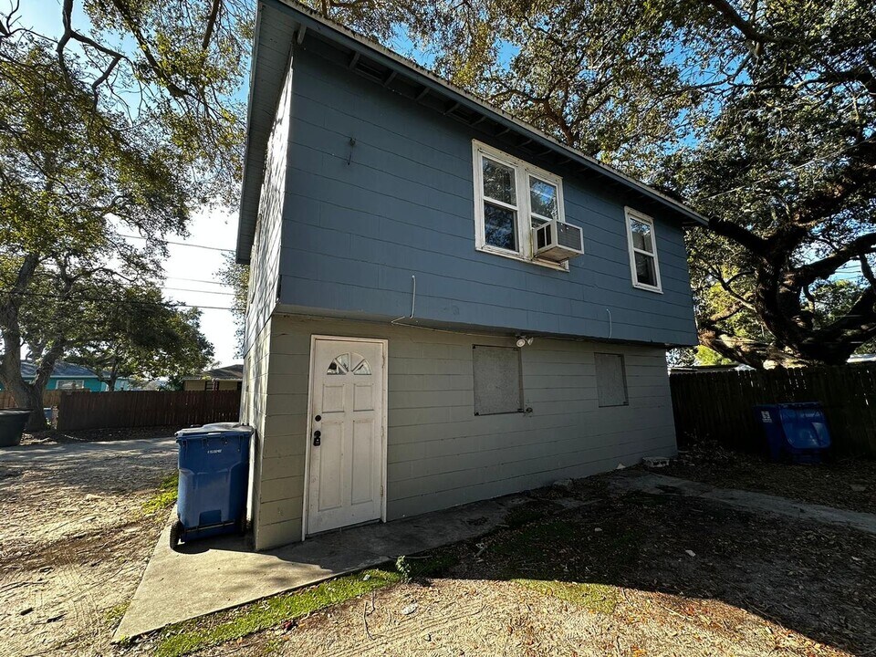 3060 21st Ave S in St. Petersburg, FL - Building Photo