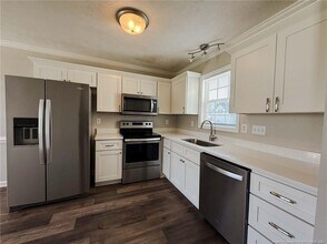 225 Shakerstone Dr in Fayetteville, NC - Building Photo - Building Photo