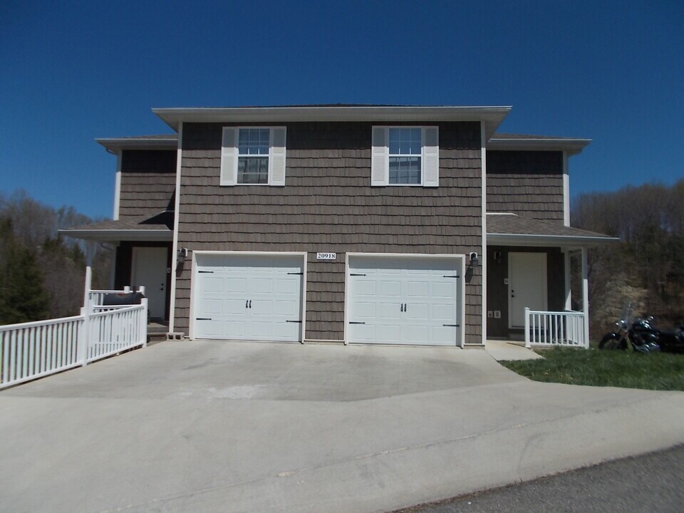 20918 Homer Rd in St. Robert, MO - Building Photo