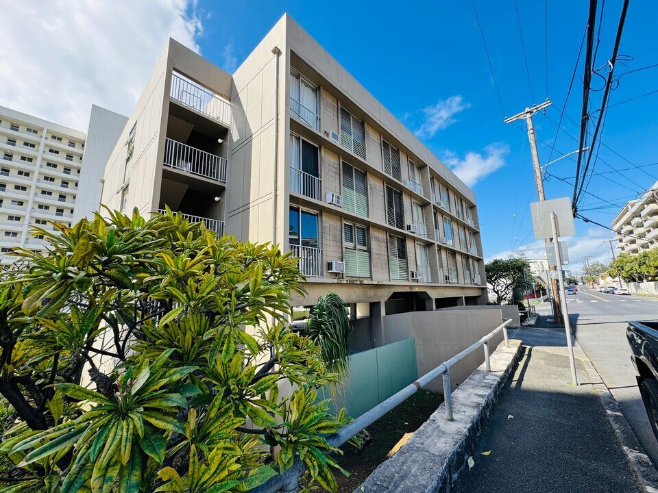 901 Prospect St in Honolulu, HI - Building Photo