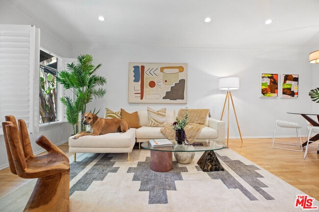 property at 1615 Laurel Ave