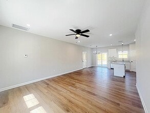 5 N 6th St in Greenville, SC - Building Photo - Building Photo