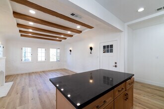 6128 Orange St in Los Angeles, CA - Building Photo - Building Photo