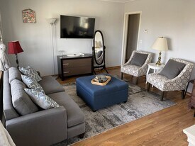 5120 Hiawatha Ave, Unit Furnished Townhome in Minneapolis, MN - Building Photo