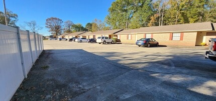 1535 Warnke Rd NW, Unit I in Cullman, AL - Building Photo - Building Photo