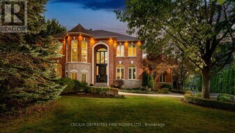 74 Mactaggart Dr in Nobleton, ON - Building Photo