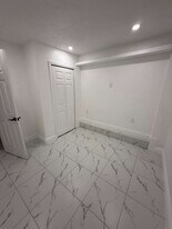 6502 W Clifton St in Tampa, FL - Building Photo