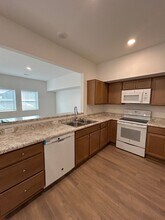 2810 W Mockingbird Ln in Rogers, AR - Building Photo - Building Photo