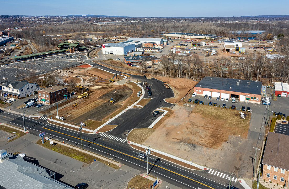 Building D & E in Berlin, CT - Foto de edificio