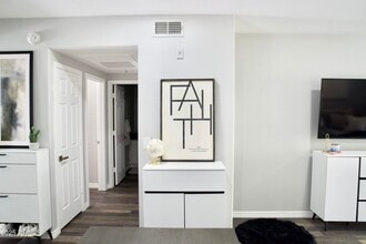 1825 W Ray Rd in Chandler, AZ - Foto de edificio - Building Photo