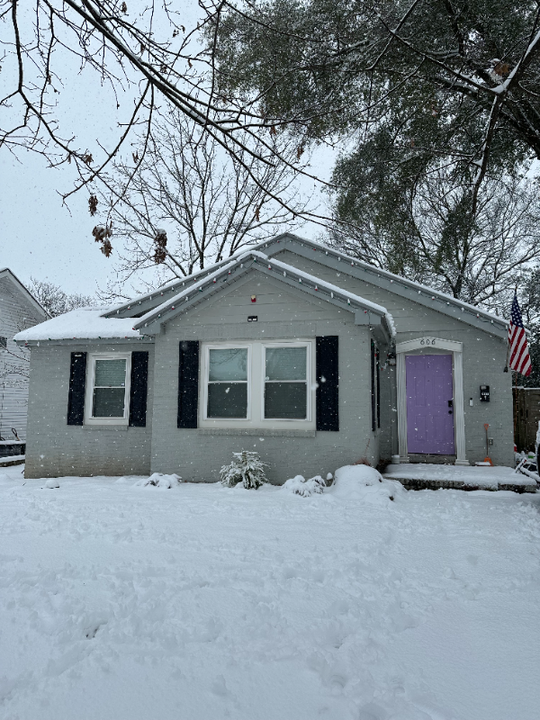 606 E Mobile St in Florence, AL - Building Photo