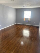 5250 Kingsbury St in Houston, TX - Building Photo - Building Photo