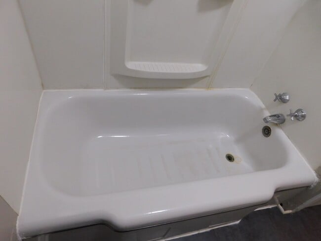 property at 113 W Summit Ave