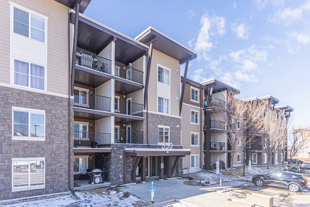 Walker Lake Landing in Edmonton, AB - Building Photo