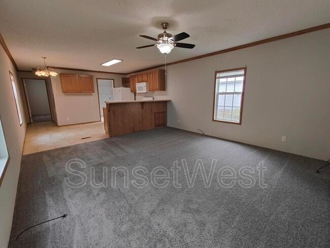 property at 613 Sunshine Dr