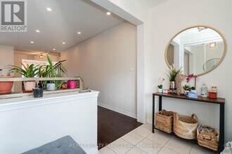 102 Rockbrook Trail in Brampton, ON - Building Photo - Building Photo