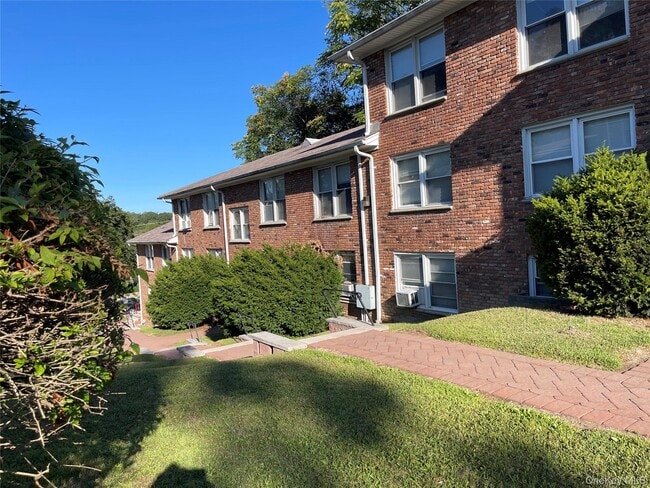 property at 131 N Main St