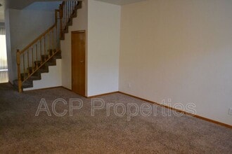 710 Drayton St in Lynden, WA - Building Photo - Building Photo