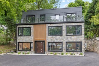 354 Winding Wy in Merion Station, PA - Building Photo - Building Photo