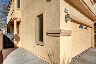 6541 N Butterfly Sky St in North Las Vegas, NV - Building Photo - Building Photo