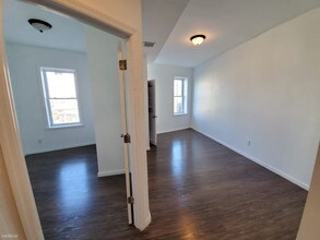 812 Clinton Ave in Newark, NJ - Building Photo - Building Photo