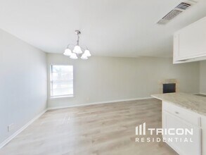 4900 Nuthatch St in San Antonio, TX - Building Photo - Building Photo