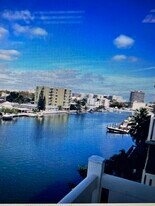 7900 Tatum Waterway Dr, Unit 503 in Miami, FL - Building Photo