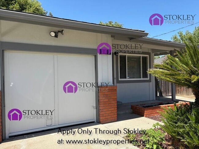 143 Gilbert Ct in Martinez, CA - Building Photo - Building Photo