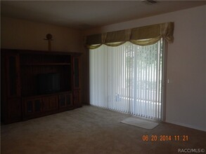 1612 W Spring Meadow Loop in Lecanto, FL - Building Photo - Building Photo