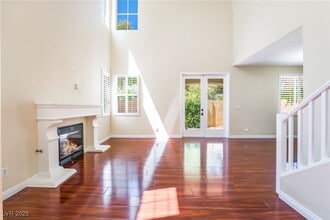1005 Prestwick St in Las Vegas, NV - Building Photo - Building Photo
