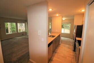 10329 Meridian Ave N in Seattle, WA - Building Photo - Building Photo