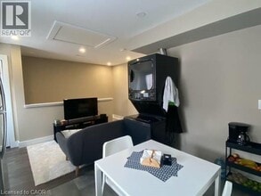 21 Eby St S in Kitchener, ON - Building Photo - Building Photo