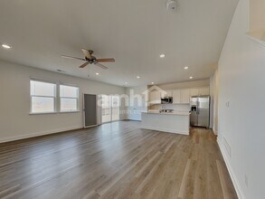 9106 Henley Ave in Reynoldsburg, OH - Foto de edificio - Building Photo