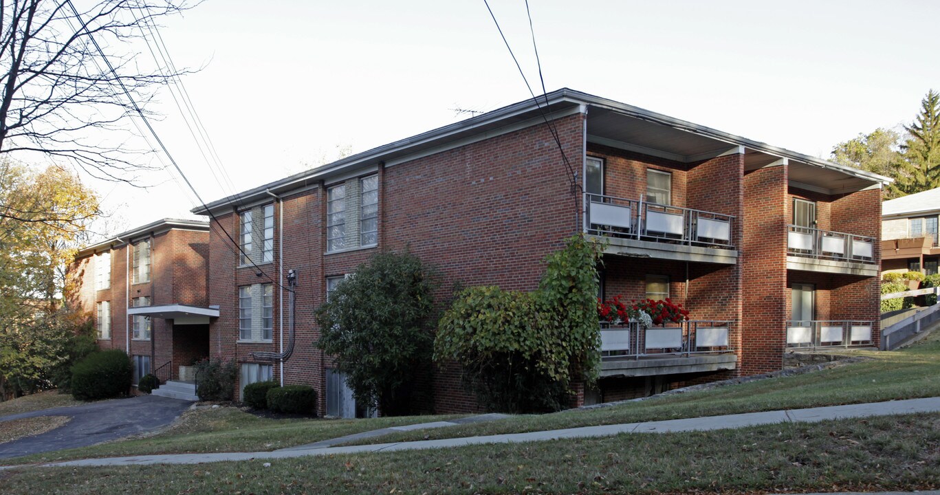 3566 Amberacres Dr in Cincinnati, OH - Building Photo