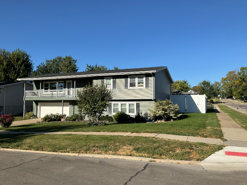 150 Meadowlark Ln NW in Cedar Rapids, IA - Building Photo