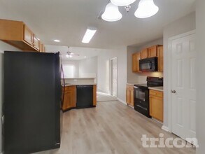 3784 Lauren Crest Ct in Jacksonville, FL - Foto de edificio - Building Photo