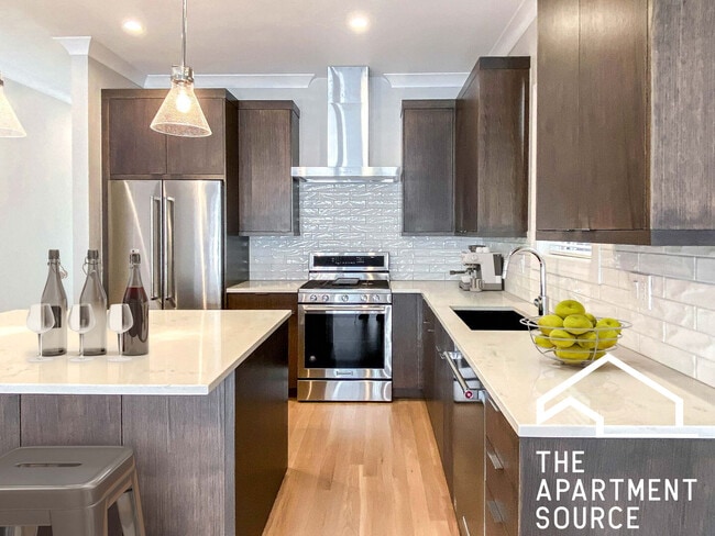 property at 3347 N Kenmore Ave