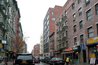 199 Mott St in New York, NY - Building Photo - Building Photo