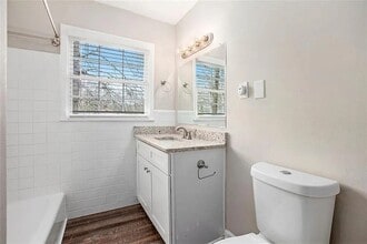 2625 Crestdale Cir SE in Atlanta, GA - Building Photo - Building Photo
