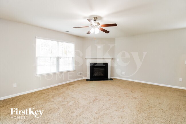 1635 Haddington Point Dr in Kernersville, NC - Foto de edificio - Building Photo